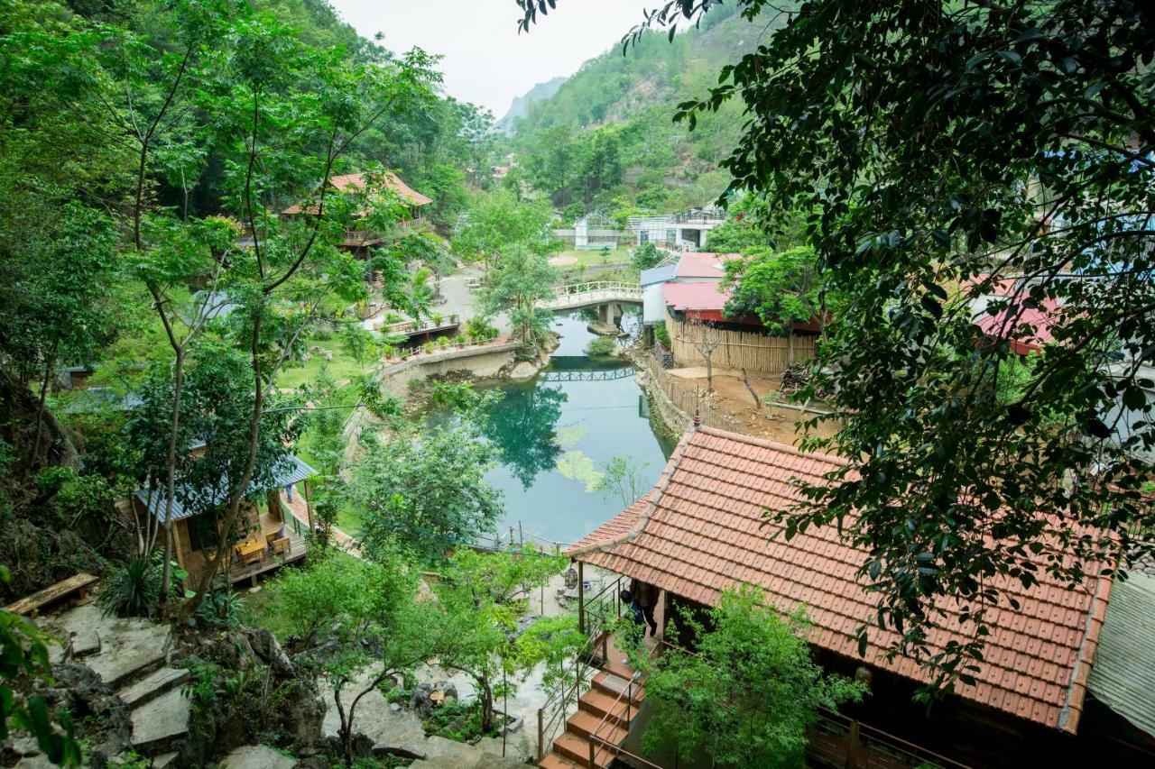 House By Lake Hotel Moc Chau Exterior foto
